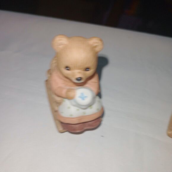 VTG Homco Bear Figurines - Mother & Father In Rocking Chairs & Child -Set of 3 - Picture 3 of 7
